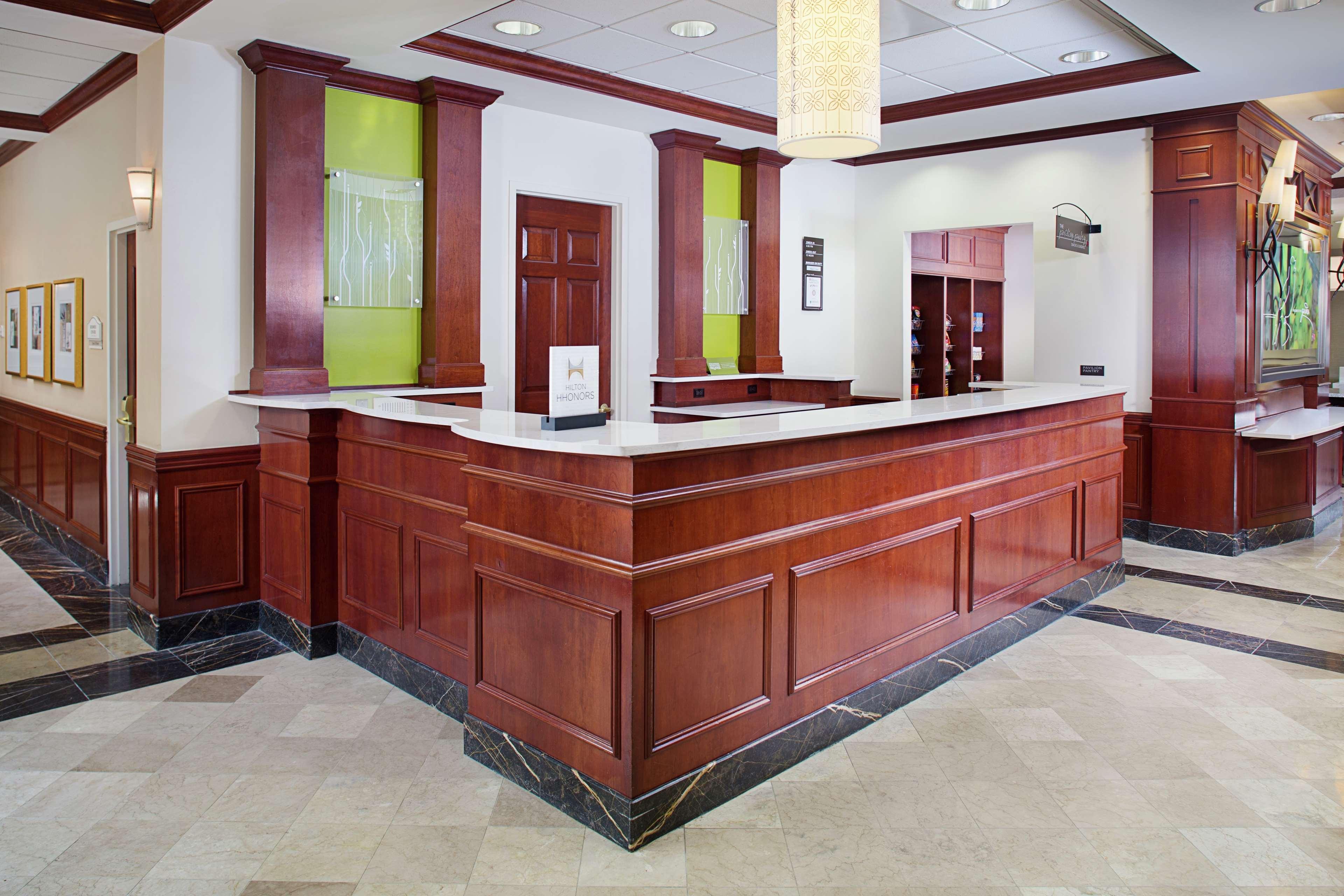 Hilton Garden Inn Virginia Beach Town Center Экстерьер фото